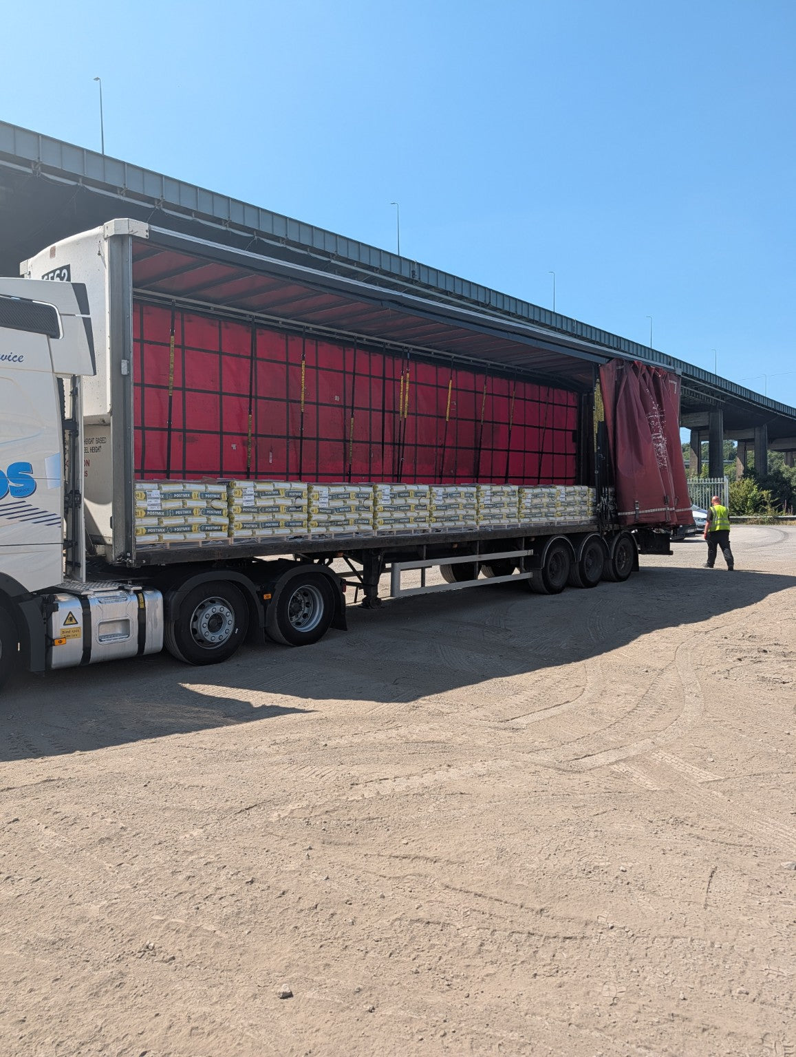 Bulk delivery of Wern-Wood Postmix bags arriving by lorry